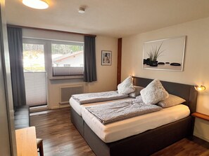 Family Room, 2 Bedrooms, Non Smoking, Balcony | Free WiFi, bed sheets - Lutz Alpenblick B&B (Schattwald)