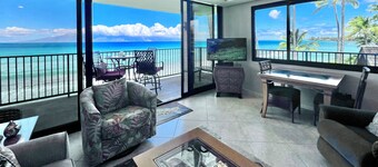 1BR Oceanfront Corner | Wraparound Lanai + A/C