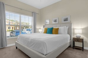 4 habitaciones, tabla de planchar con plancha, wifi y ropa de cama