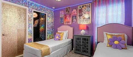 8 bedrooms, iron/ironing board, WiFi, bed sheets