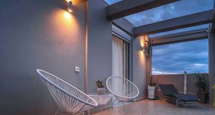 Acropolis Panorama Penthouse - Central Cozy Nest