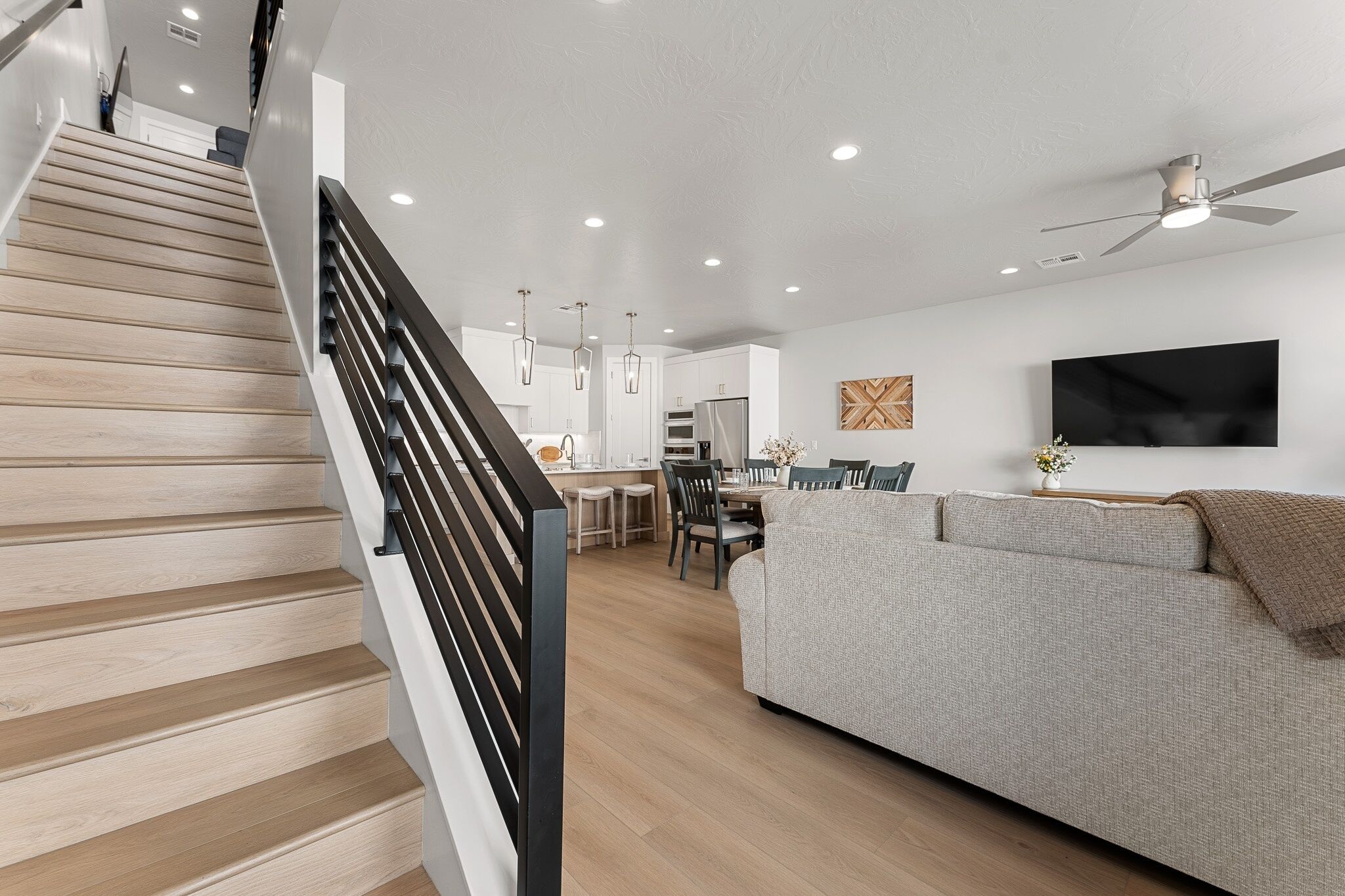 Living area | Smart TV, streaming services