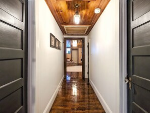 Interior - Greystone in the Glen-Charming Historic Cottage with Great Balsam Mountain (Waynesville)