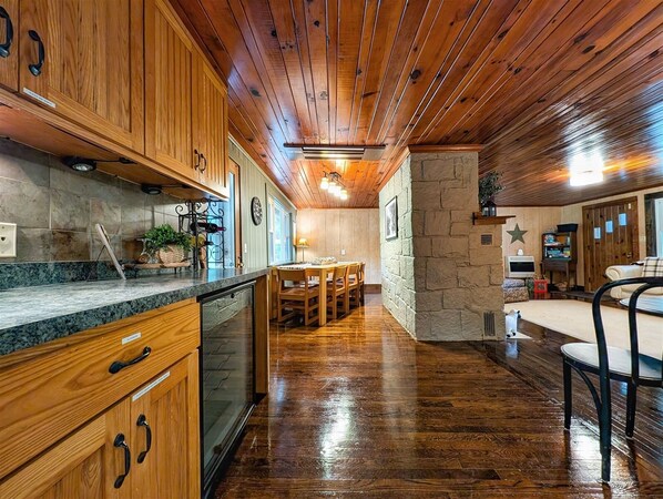 Interior - Greystone in the Glen-Charming Historic Cottage with Great Balsam Mountain (Waynesville)