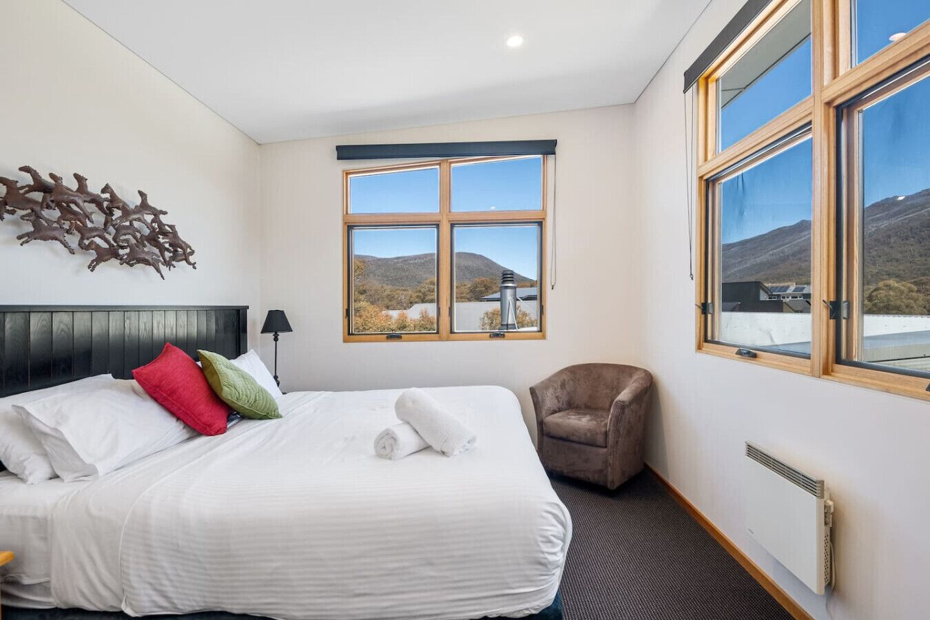 2 quartos, ferros/tábuas de passar roupa, Wi-Fi, roupa de cama