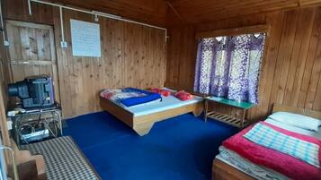 Free WiFi, bed sheets