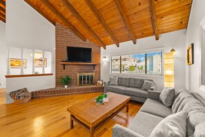 TV, fireplace - 30+ Night Stay! Great Location, Walk2Sand, Patio View (Oxnard)