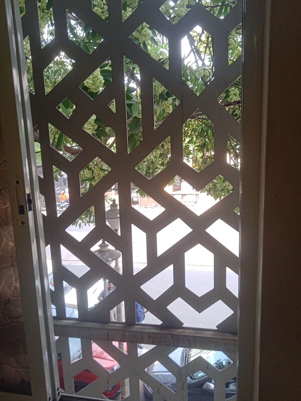 En 32-tommers LCD-TV med kabel-kanaler