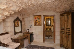 标准三人房, 庭院景观 | 遮光窗帘、隔音、熨斗/熨板、免费 WiFi