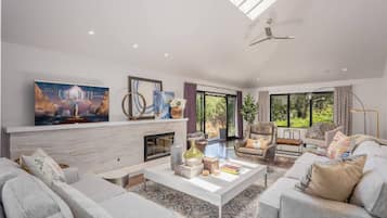 8 bedrooms, Internet