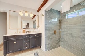 House | 2 bedrooms, desk, Internet - Villa in French Chateau Estate in Napa Valley (Calistoga)