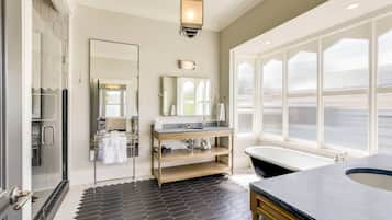 House | 4 bedrooms, Internet