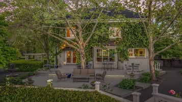 Villa | 5 bedrooms, Internet