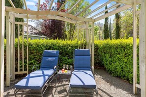 Villa | 5 bedrooms, Internet - French Provencal Chateau in the Heart of Napa (Calistoga)