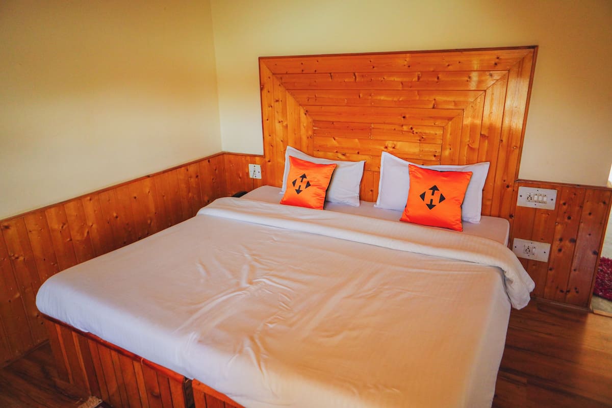 Deluxe Double Room, Garden View