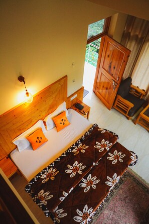 Free WiFi - Hide-in Old Manali (Manali)