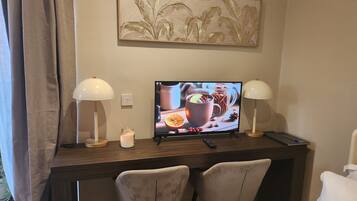 Iron/ironing board, free WiFi, bed sheets