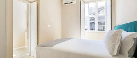 1 bedroom, iron/ironing board, travel cot, free WiFi