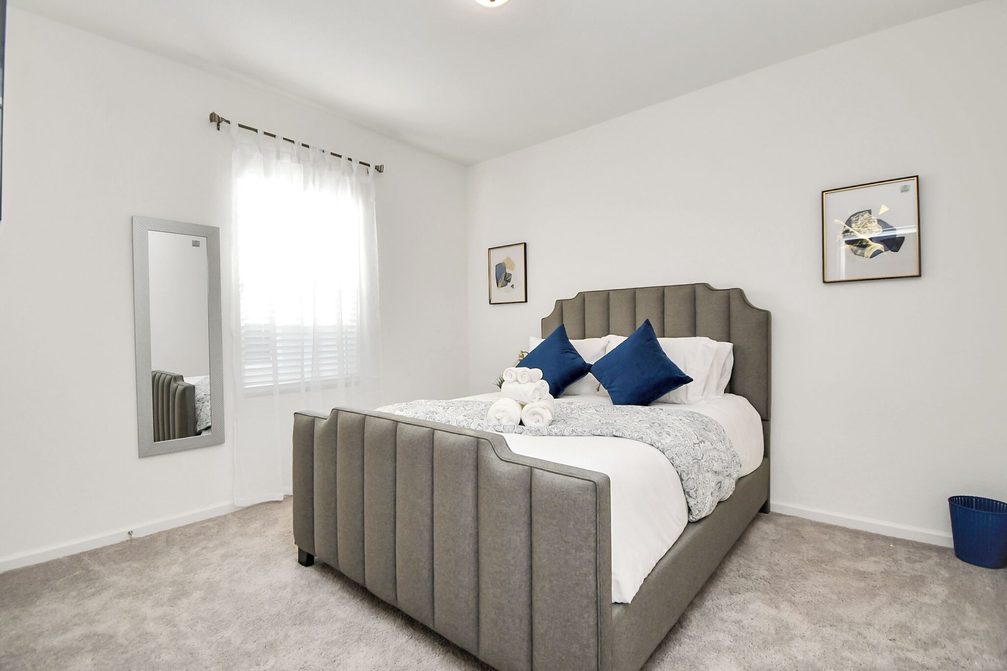 4 habitaciones, tabla de planchar con plancha y wifi gratis 