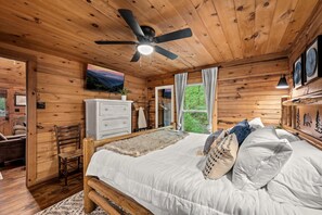 1 slaapkamer, een strijkplank/strijkijzer, gratis wifi, beddengoed