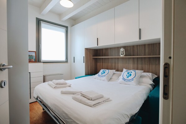 2 bedrooms, free WiFi, bed sheets, wheelchair access