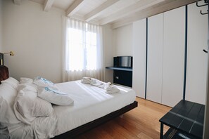 セーフティボックス (室内)、WiFi (無料)、ベッドシーツ