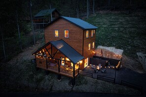 Exterior - *Serene 3BD Lodge w/ HOT TUB! Pool Table + WiFi* (Sevierville)