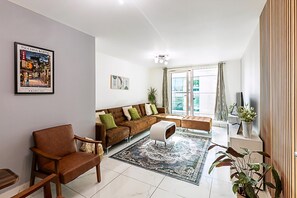 Apartment | Living room - Modern and Minimalist Flat in Vauxhall (London)