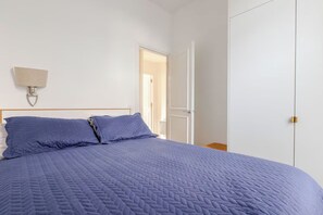 1 chambre, fer et planche à repasser, Wi-Fi, draps fournis