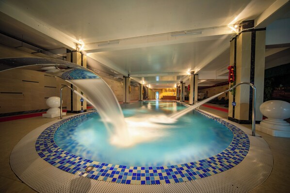 Indoor pool - The Pepper King Resort & Pool Spa (Sa Pa)