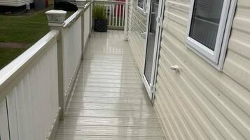 Cabin | Exterior detail