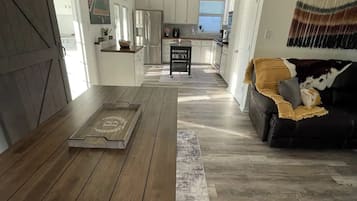 Smart TV, fireplace, video games