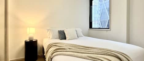 3 bedrooms, desk, iron/ironing board, travel cot