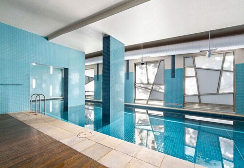 Spacious City Road Haven