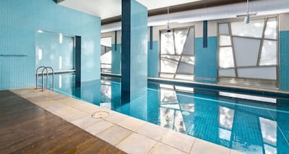 Spacious City Road Haven