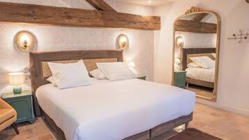 Deluxe Apartment, Park View | 2 bedrooms, blackout drapes, free WiFi