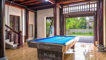 Fridge, stovetop, cookware/dishes/utensils