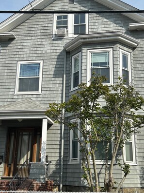 Front of property - Homestay BnB Near Downtown Boston (Boston)