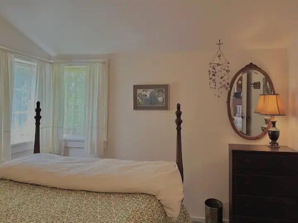 Orcas charm Cherry Hill Olga Vrbo