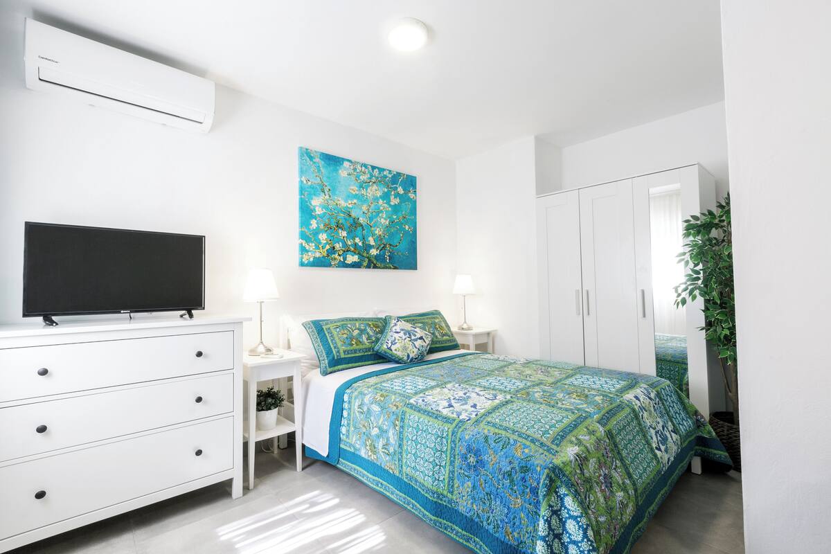 Suite estudio Confort, vista al jardín | 2 habitaciones y caja de seguridad en la habitación