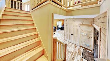 House (5 Bedrooms) | Property amenity