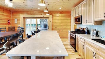 House (5 Bedrooms) | Property amenity