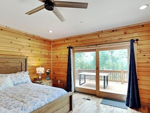 House (5 Bedrooms) | Property amenity