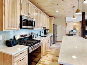 Property amenity - Fortune Mountain Retreat by Taylor Made Deep Creek (McHenry)