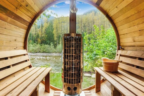 Riverfront A-Frame w/ Hot Tub • Near Stevens Pass • Pet-Friendly Retreat