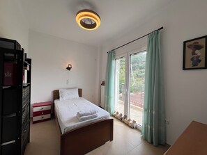 3 habitaciones, tabla de planchar con plancha y wifi gratis 