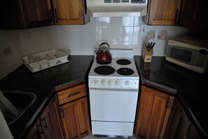 Private kitchen - Deluxe Studio at Sandcastle Beach Resort (Ocho Rios)