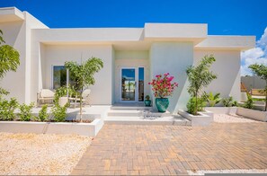 6 bedrooms - NEW 6BR Playground Private Pool Pro-bbq Palapa (Noord)