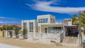 4 bedrooms - 4 4 5 Rooftoppoolpingponggazebonear Ritz Beach (Noord)
