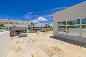 Villa - 4 4 5 Rooftoppoolpingponggazebonear Ritz Beach (Noord)